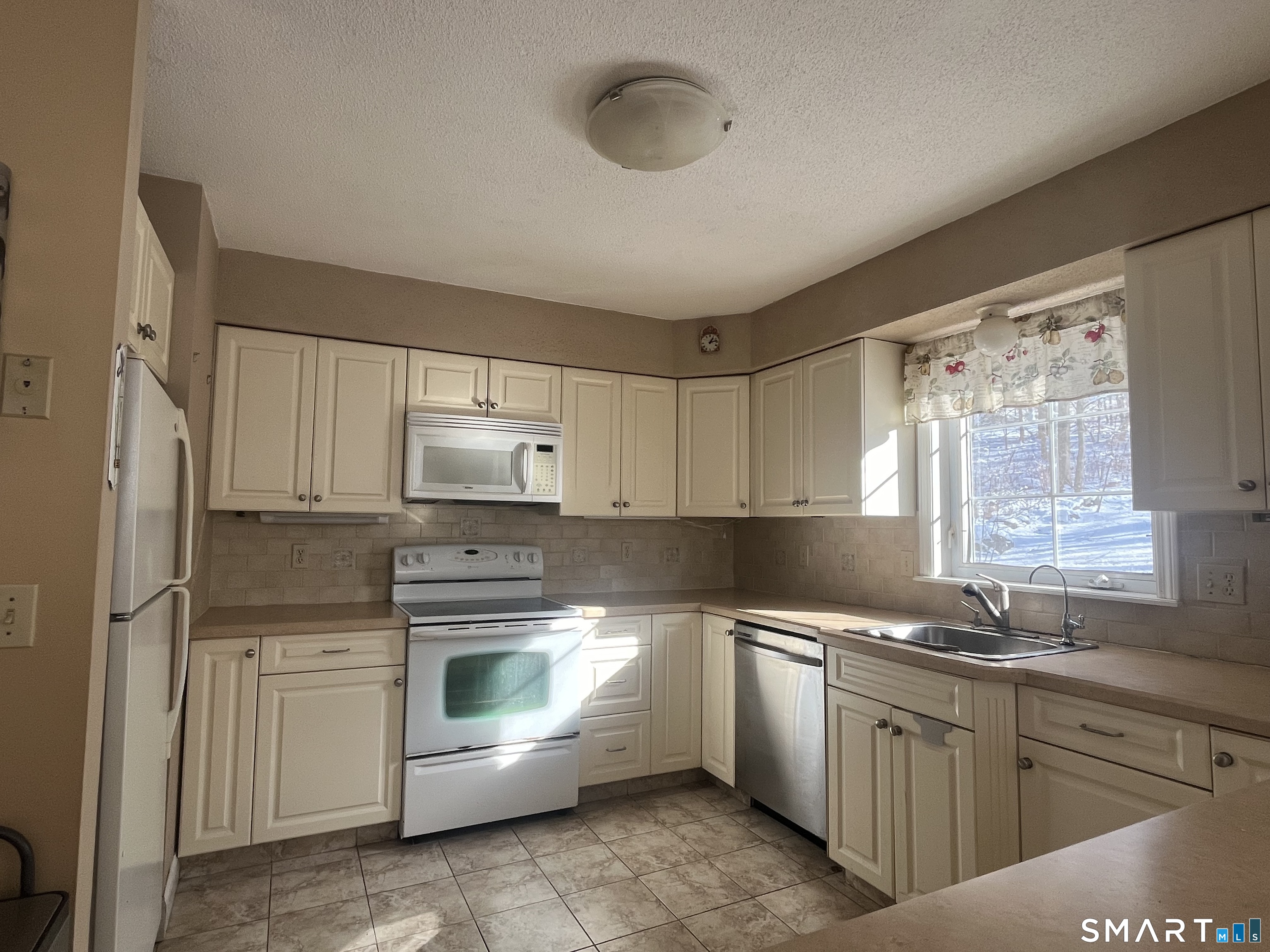 12 Woodedge Avenue Waterbury CT 06706