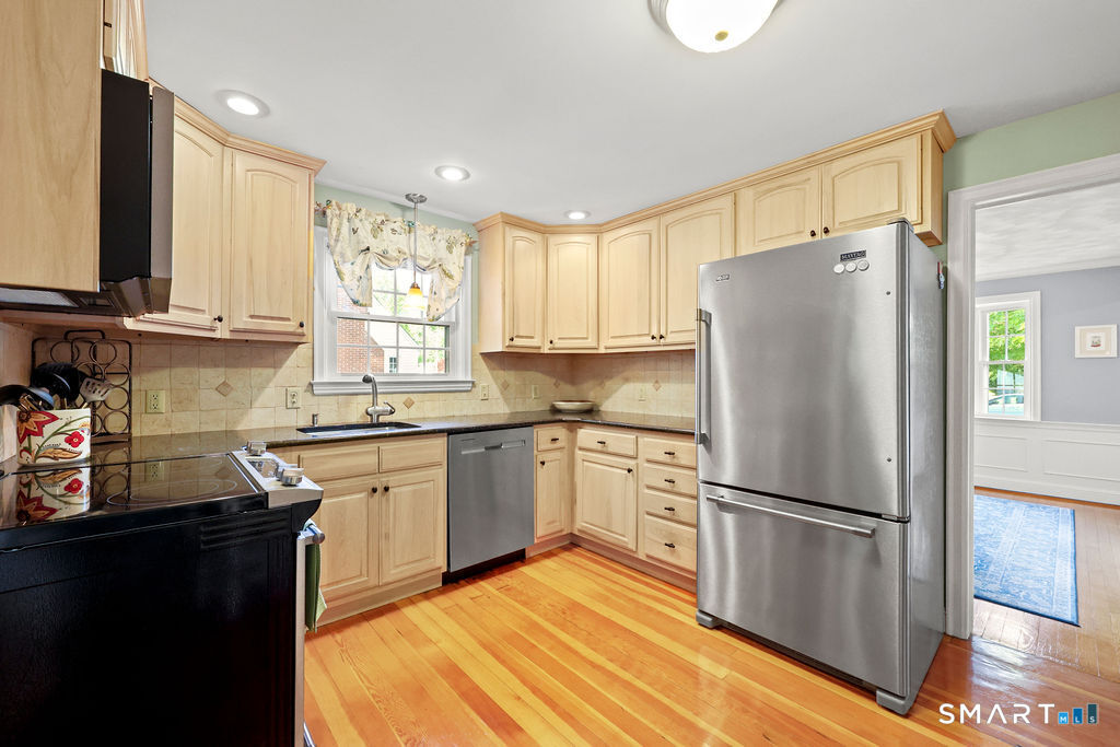 62 Crestview Drive Newington CT 06111