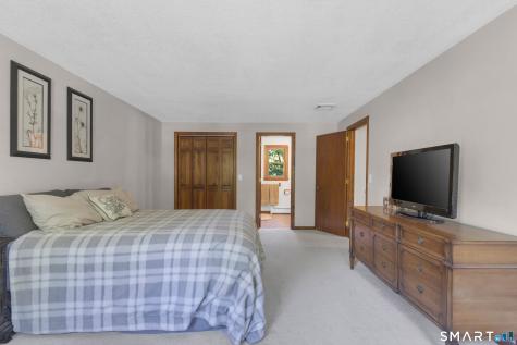 86 Carriage Way Windsor CT 06095