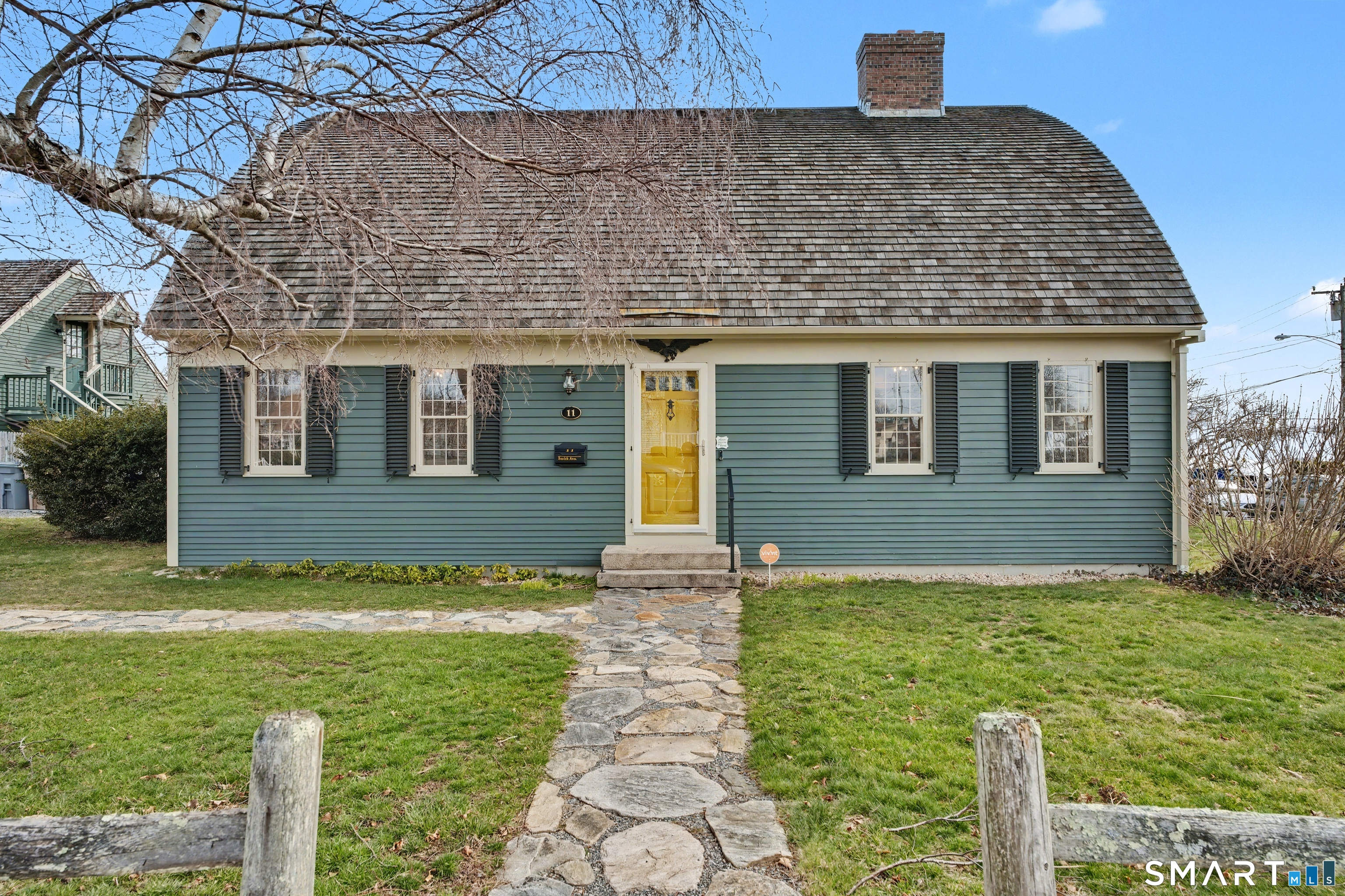 11 Smith Avenue East Lyme CT 06357