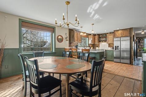 11 Smith Avenue East Lyme CT 06357