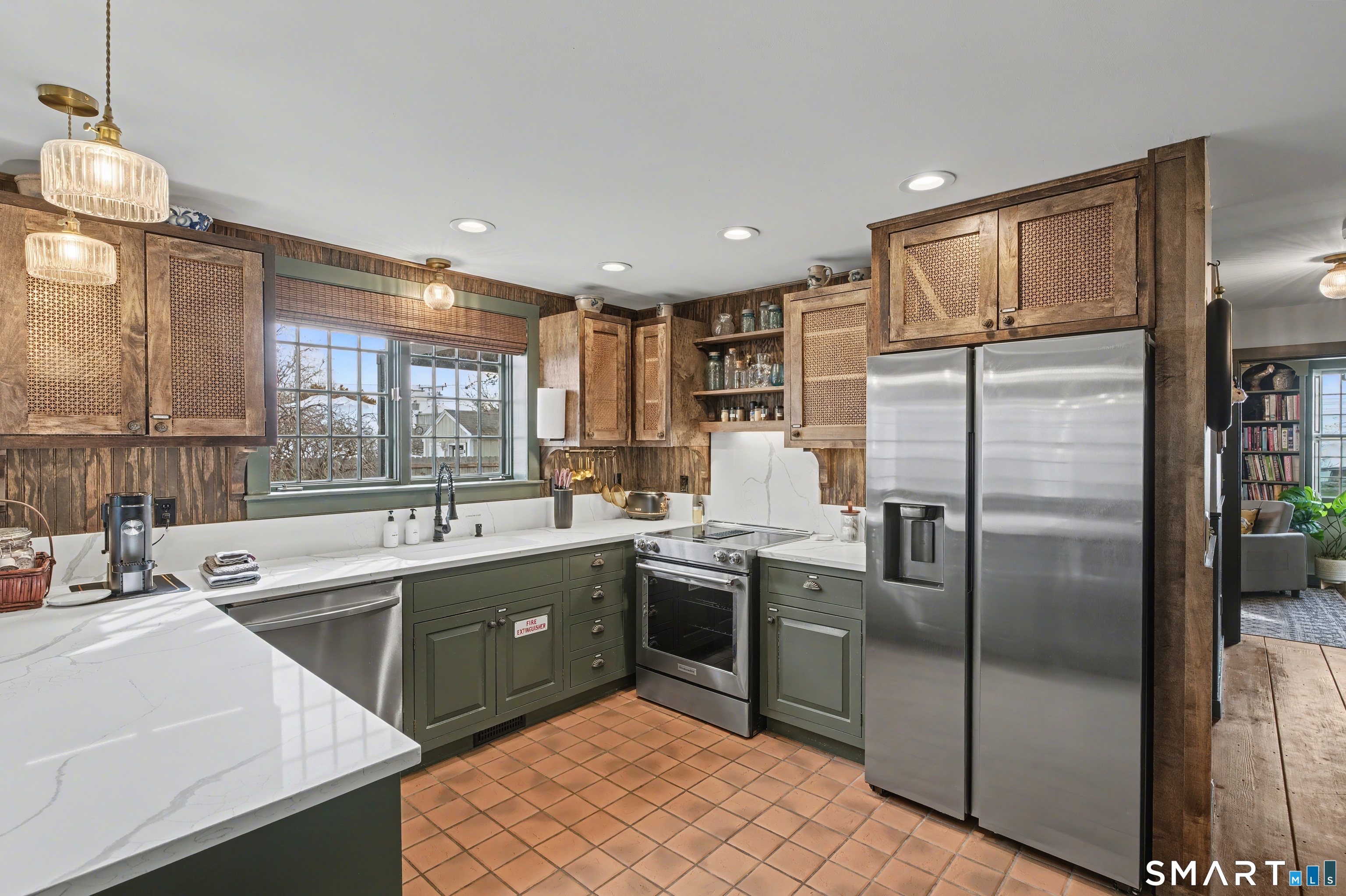11 Smith Avenue East Lyme CT 06357