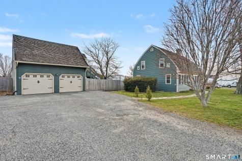 11 Smith Avenue East Lyme CT 06357