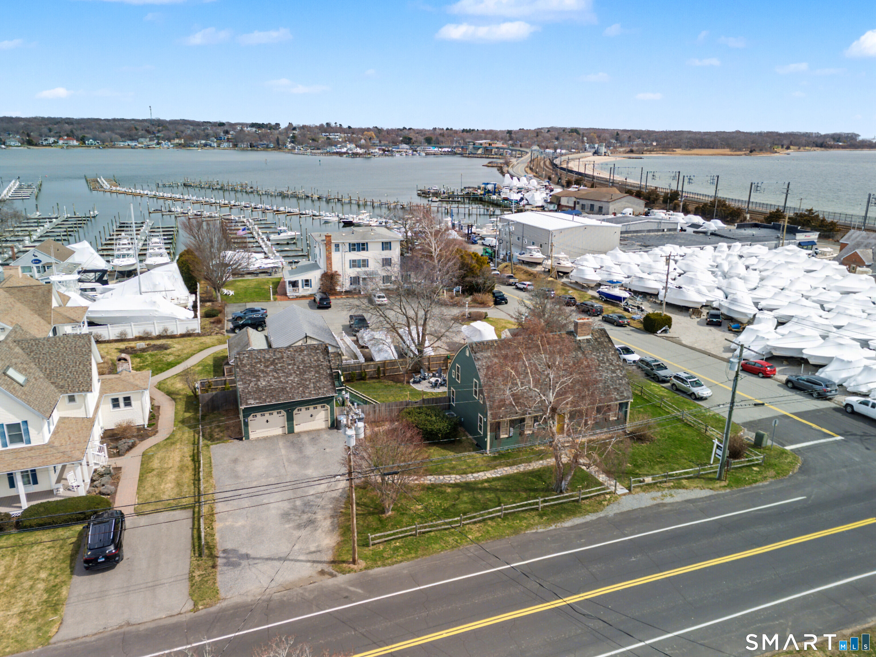 11 Smith Avenue East Lyme CT 06357