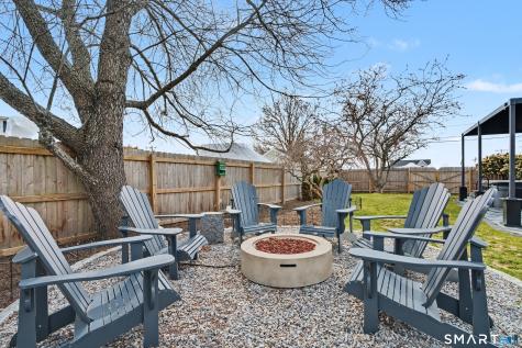 11 Smith Avenue East Lyme CT 06357