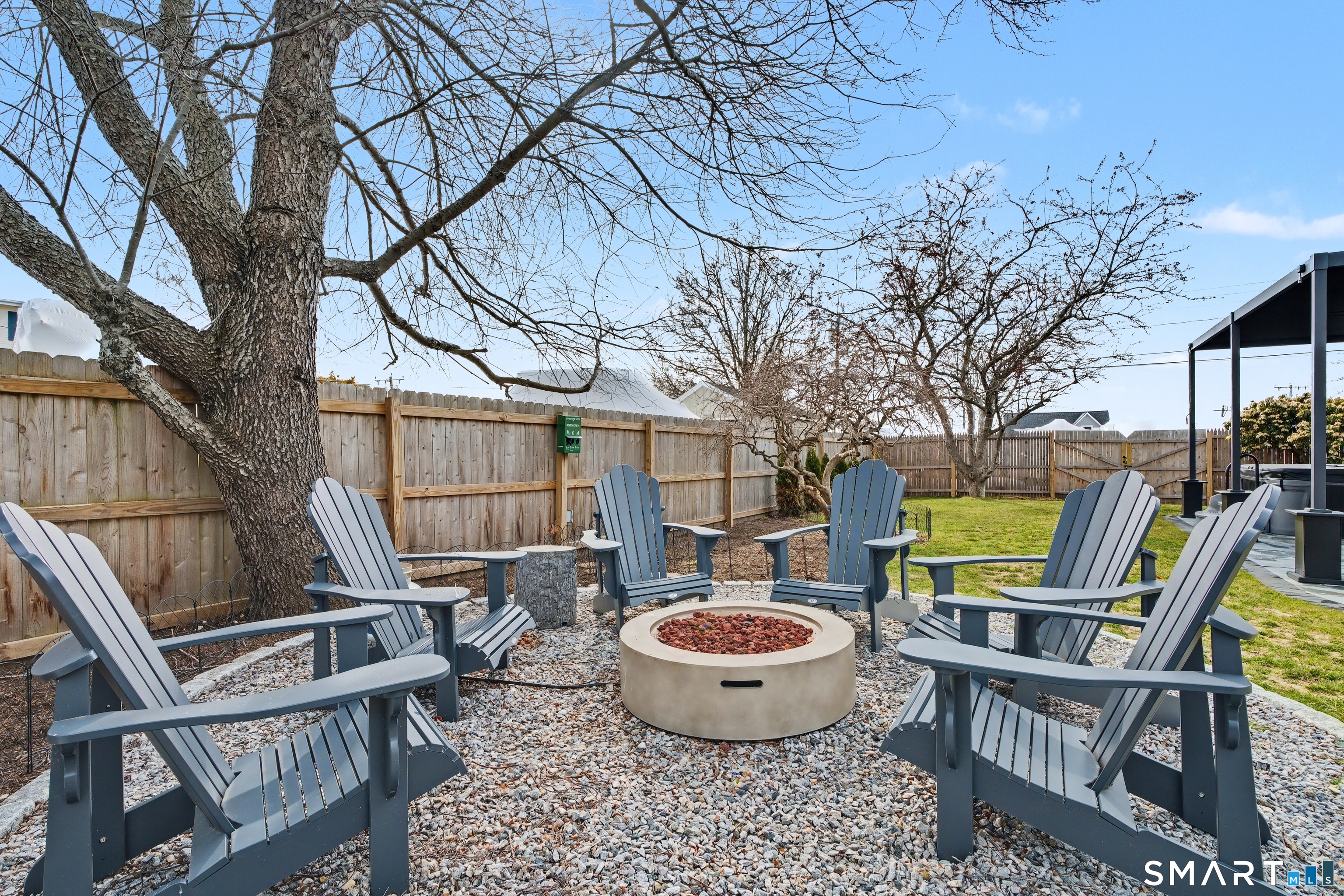 11 Smith Avenue East Lyme CT 06357