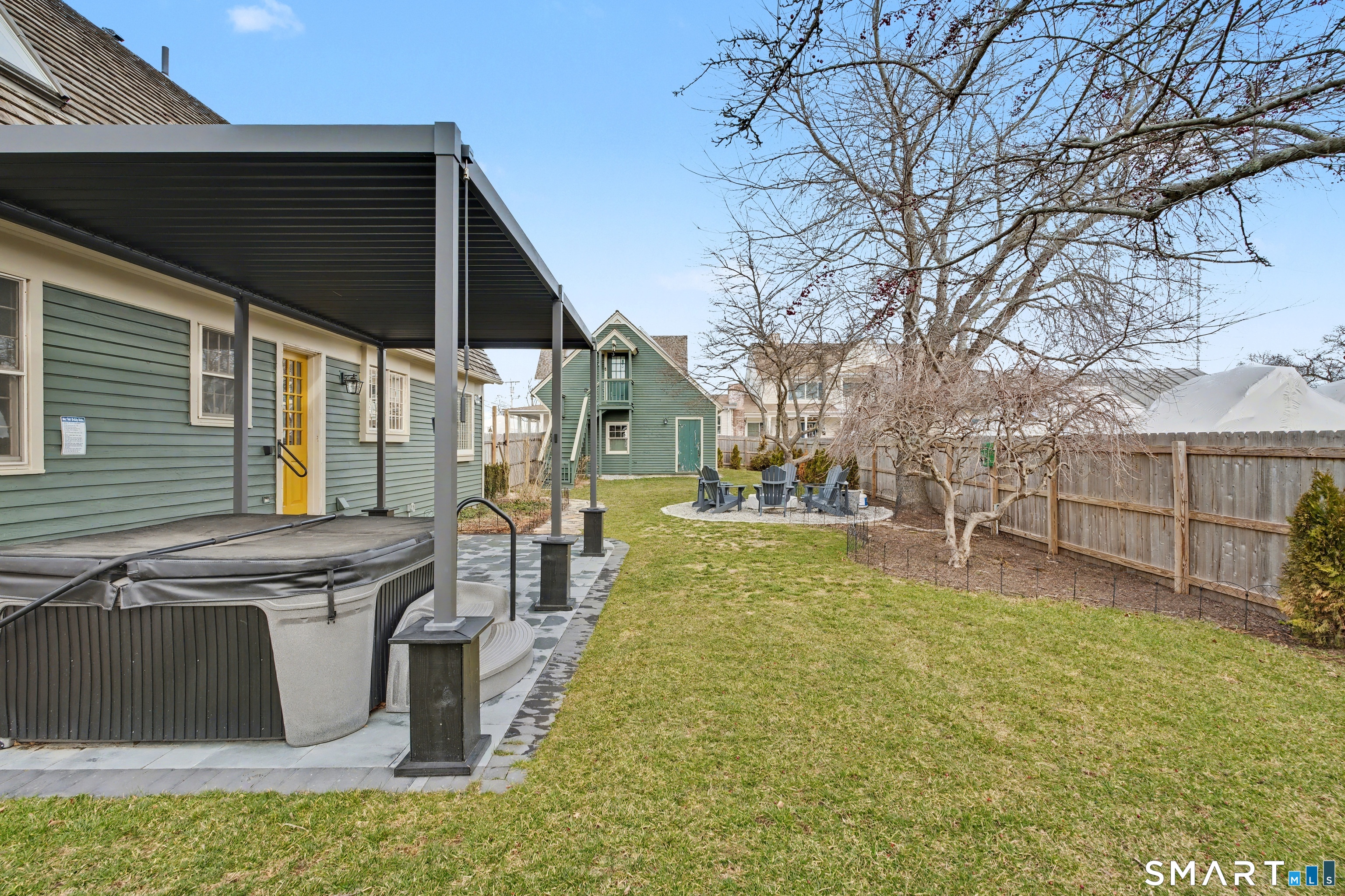 11 Smith Avenue East Lyme CT 06357