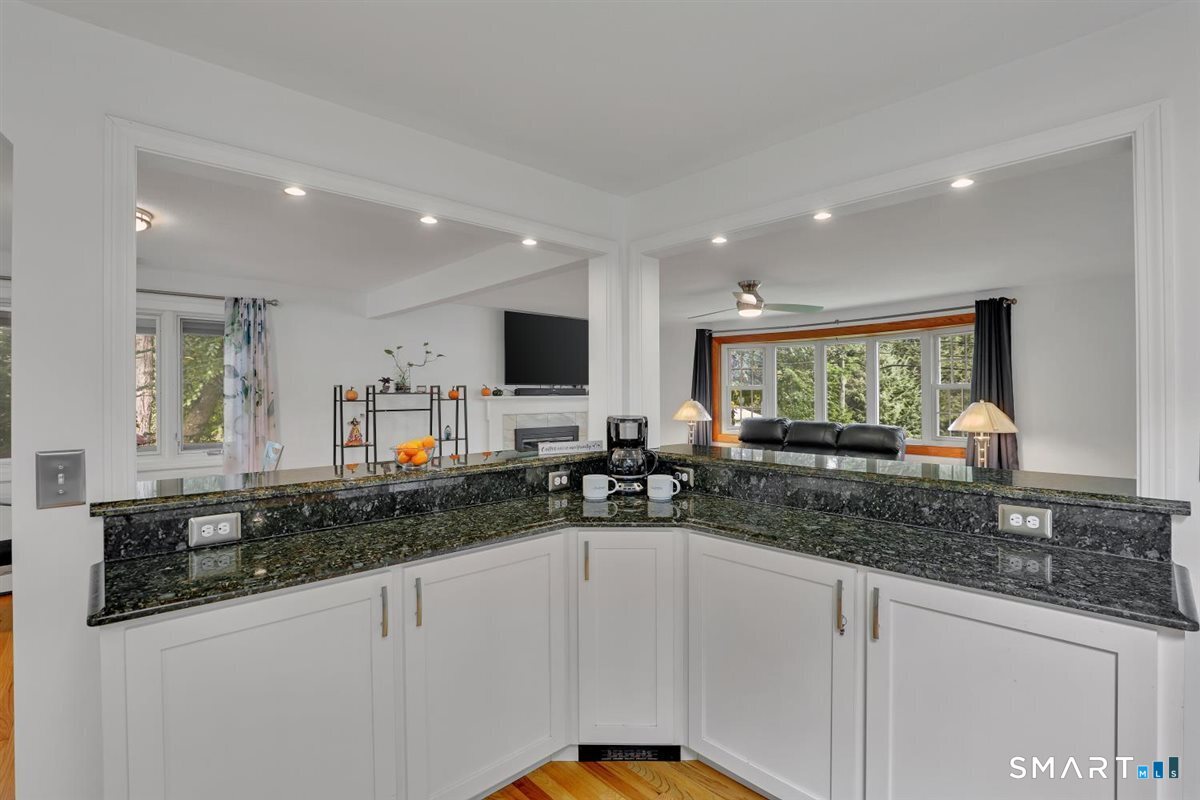 21 Silversmith Road Farmington CT 06085