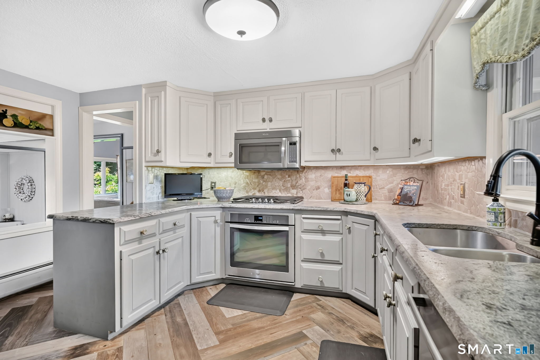 36 Woodside Circle Simsbury CT 06070