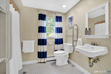 36 Woodside Circle Simsbury CT 06070