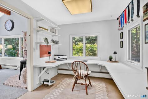 36 Woodside Circle Simsbury CT 06070