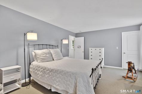 36 Woodside Circle Simsbury CT 06070