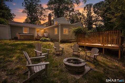 36 Woodside Circle Simsbury CT 06070