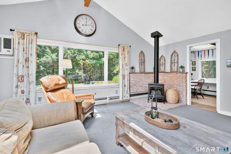 36 Woodside Circle Simsbury CT 06070
