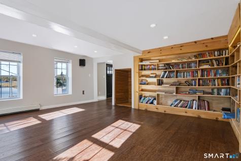 2 Middle Road Preston CT 06365