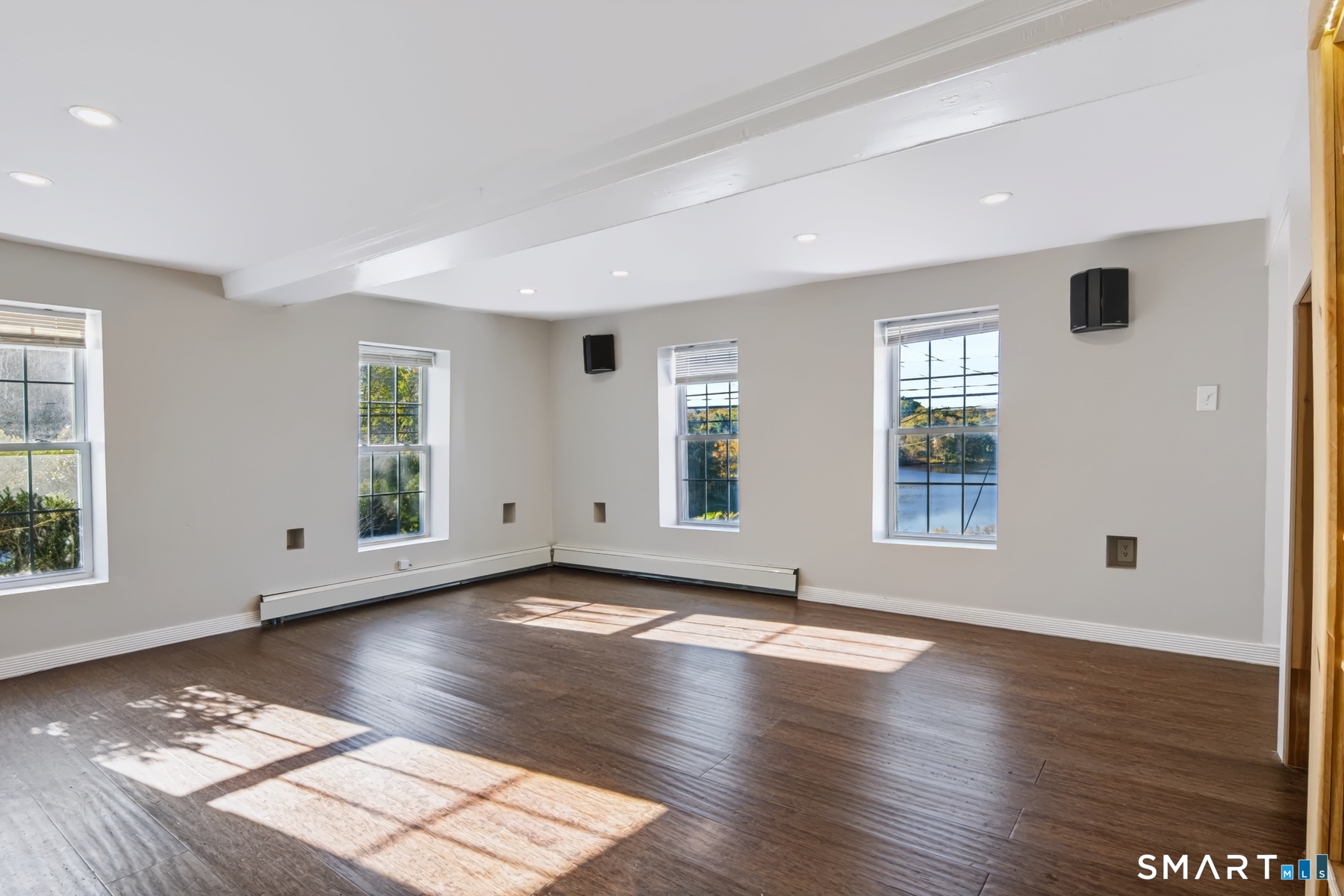2 Middle Road Preston CT 06365