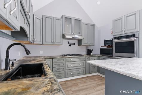 2 Middle Road Preston CT 06365