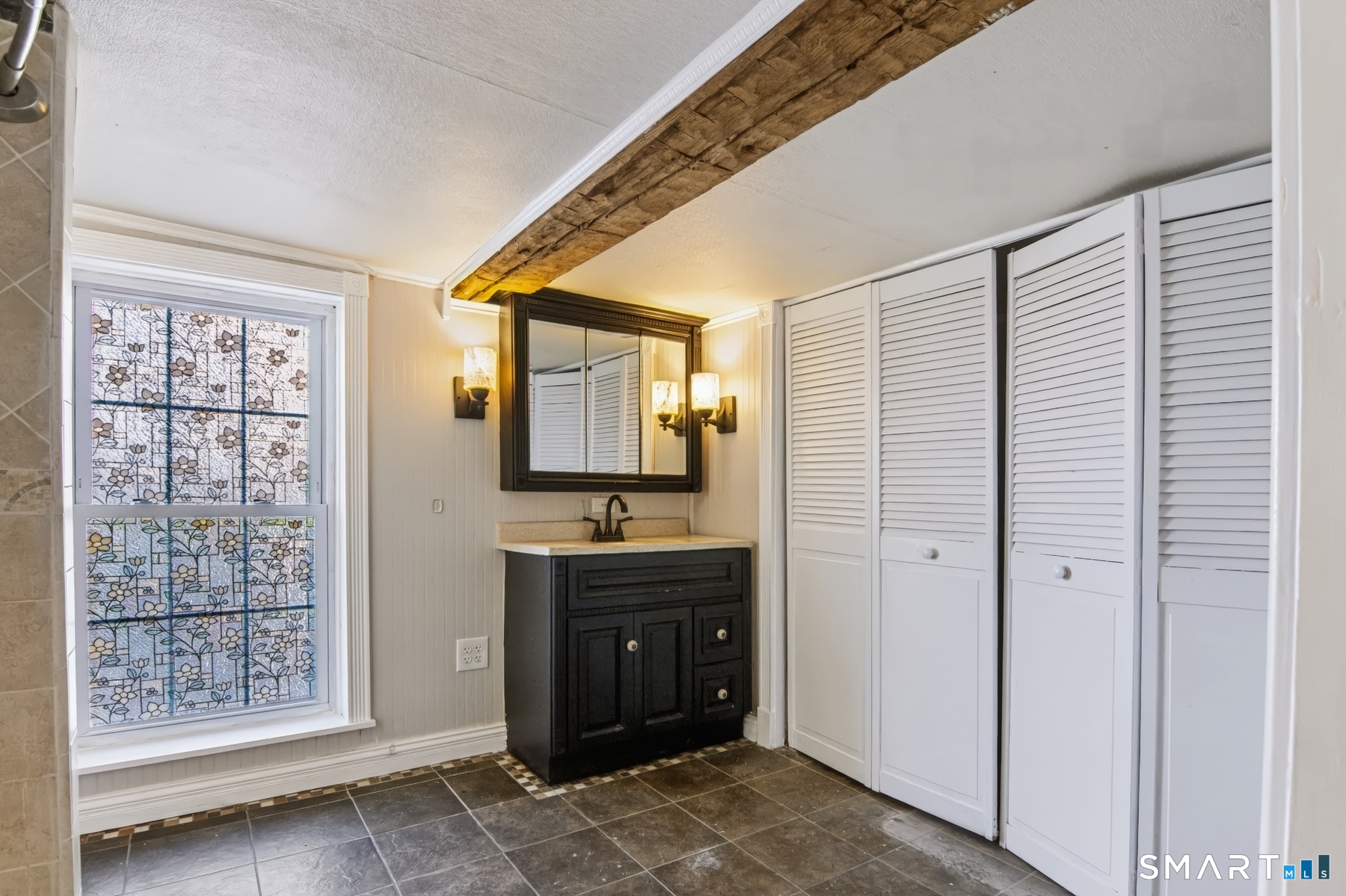 2 Middle Road Preston CT 06365