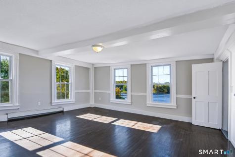 2 Middle Road Preston CT 06365