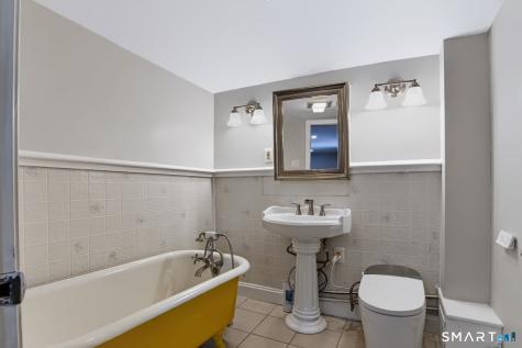 2 Middle Road Preston CT 06365