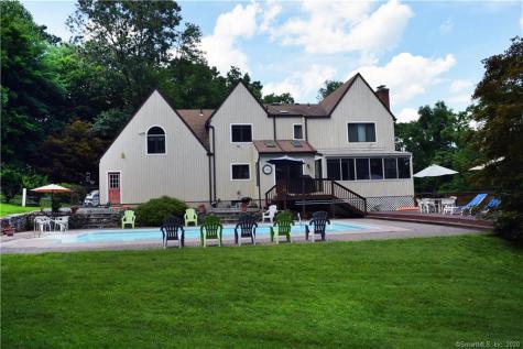 125 Strathmore Road Middlebury CT 06762