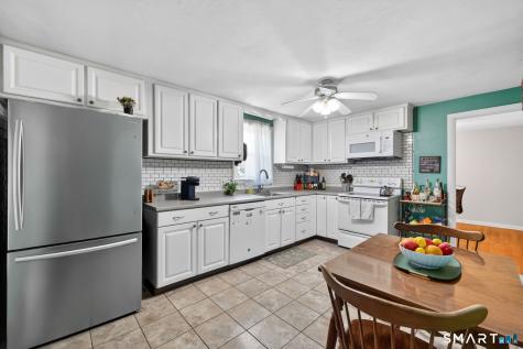 141 Tanner Street Manchester CT 06042