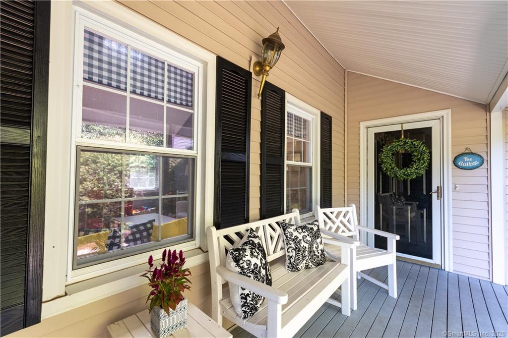 969 Powder Horn Lane Fairfield CT 06824