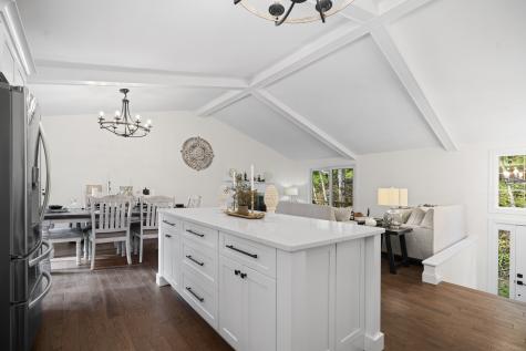 8 Crane Place Simsbury CT 06070