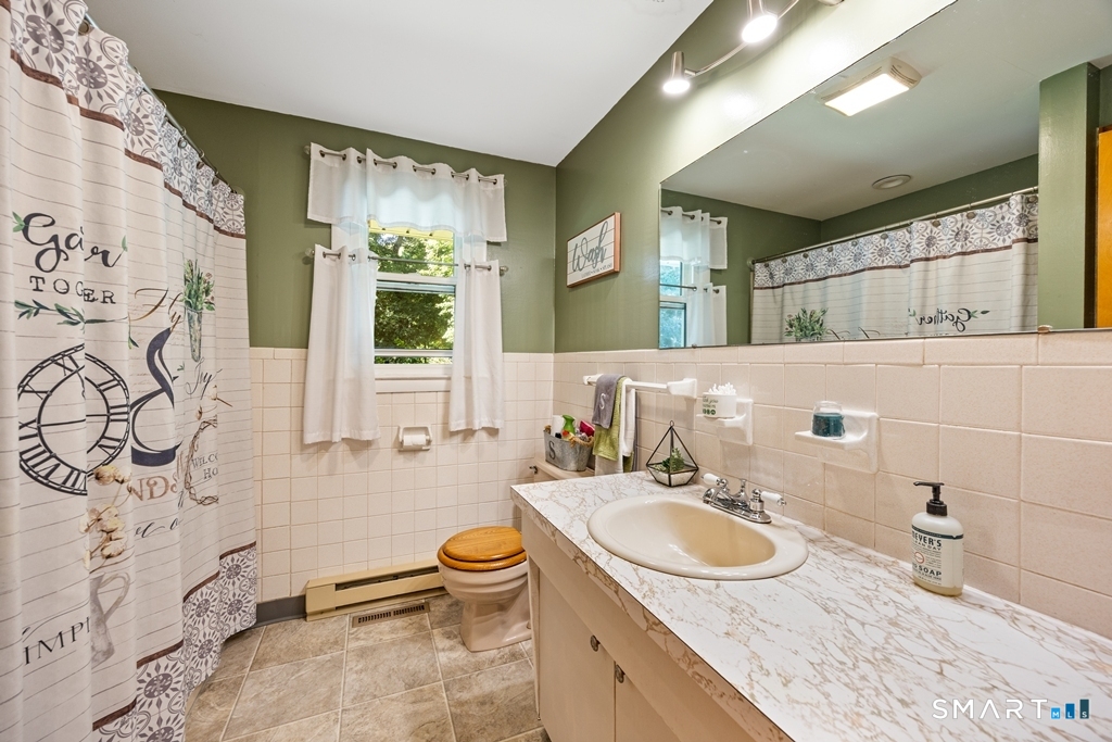 25 Crestwood Drive Wolcott CT 06716