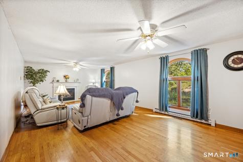 25 Crestwood Drive Wolcott CT 06716