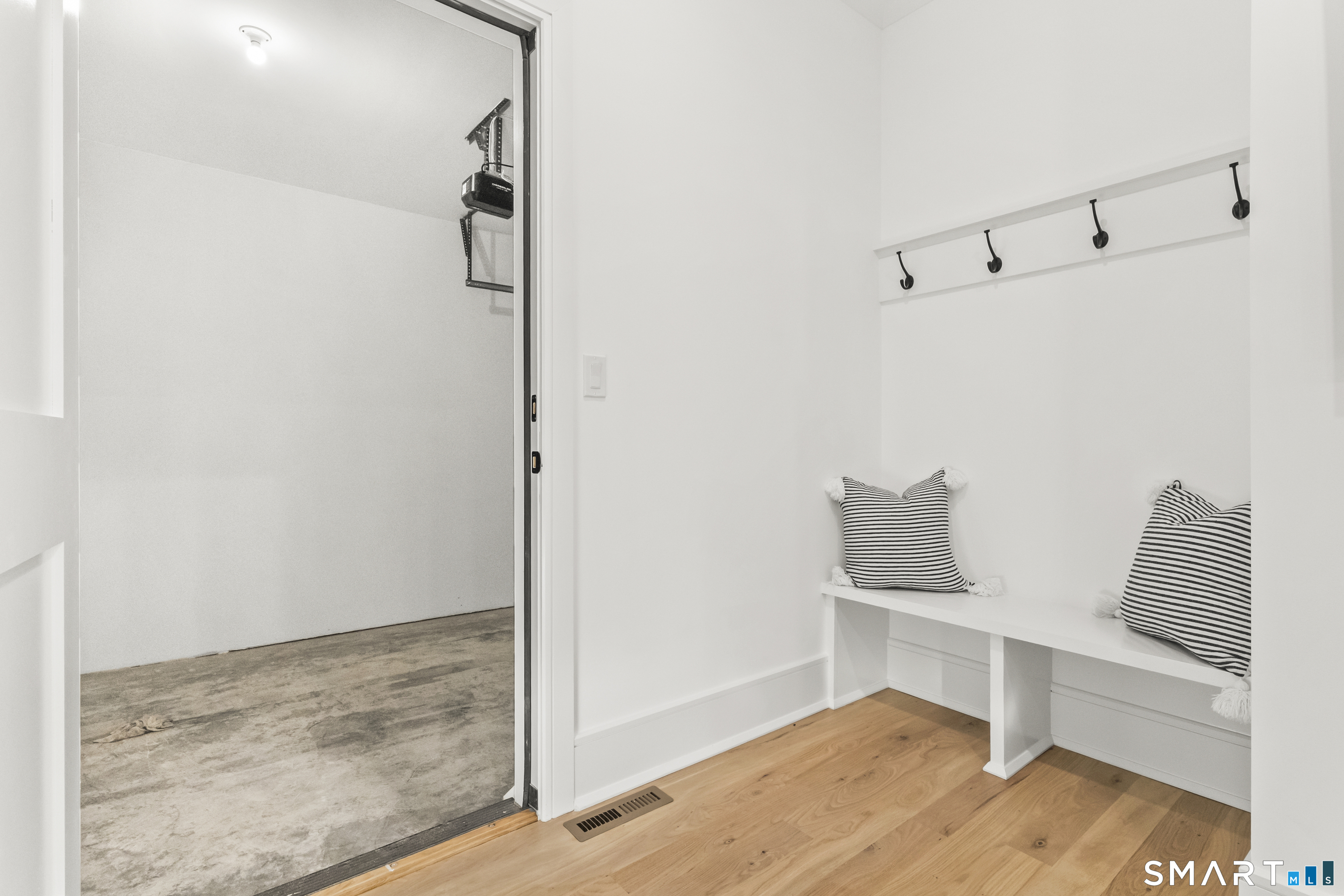 28 Country Road Fairfield CT 06824