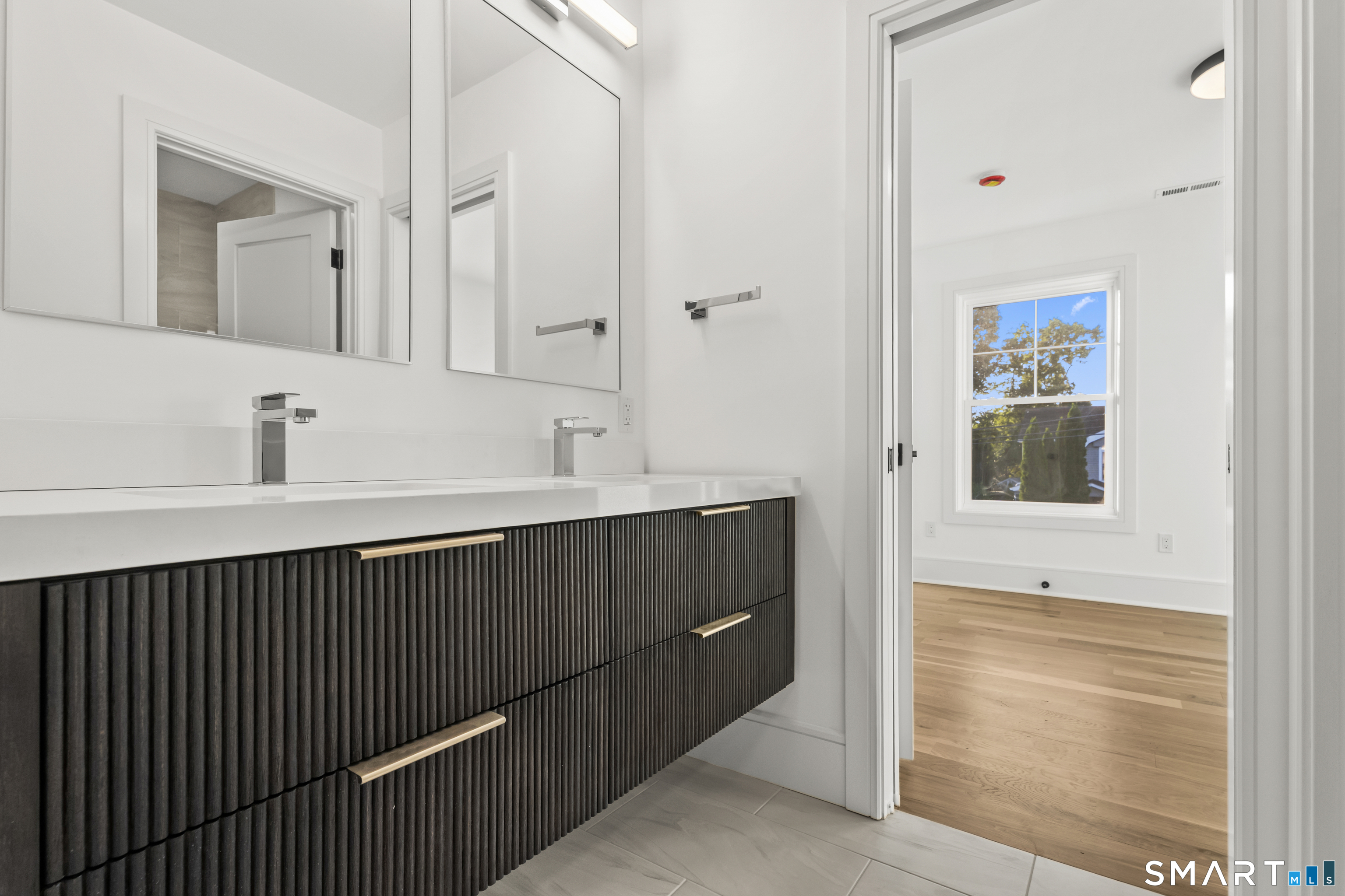 28 Country Road Fairfield CT 06824