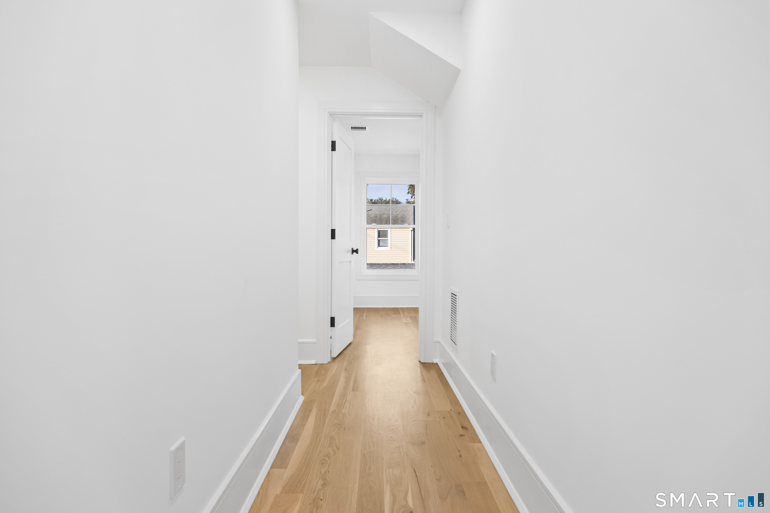 28 Country Road Fairfield CT 06824