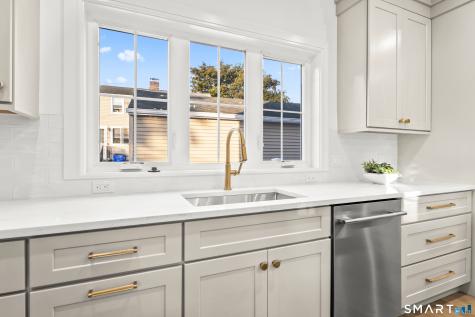28 Country Road Fairfield CT 06824