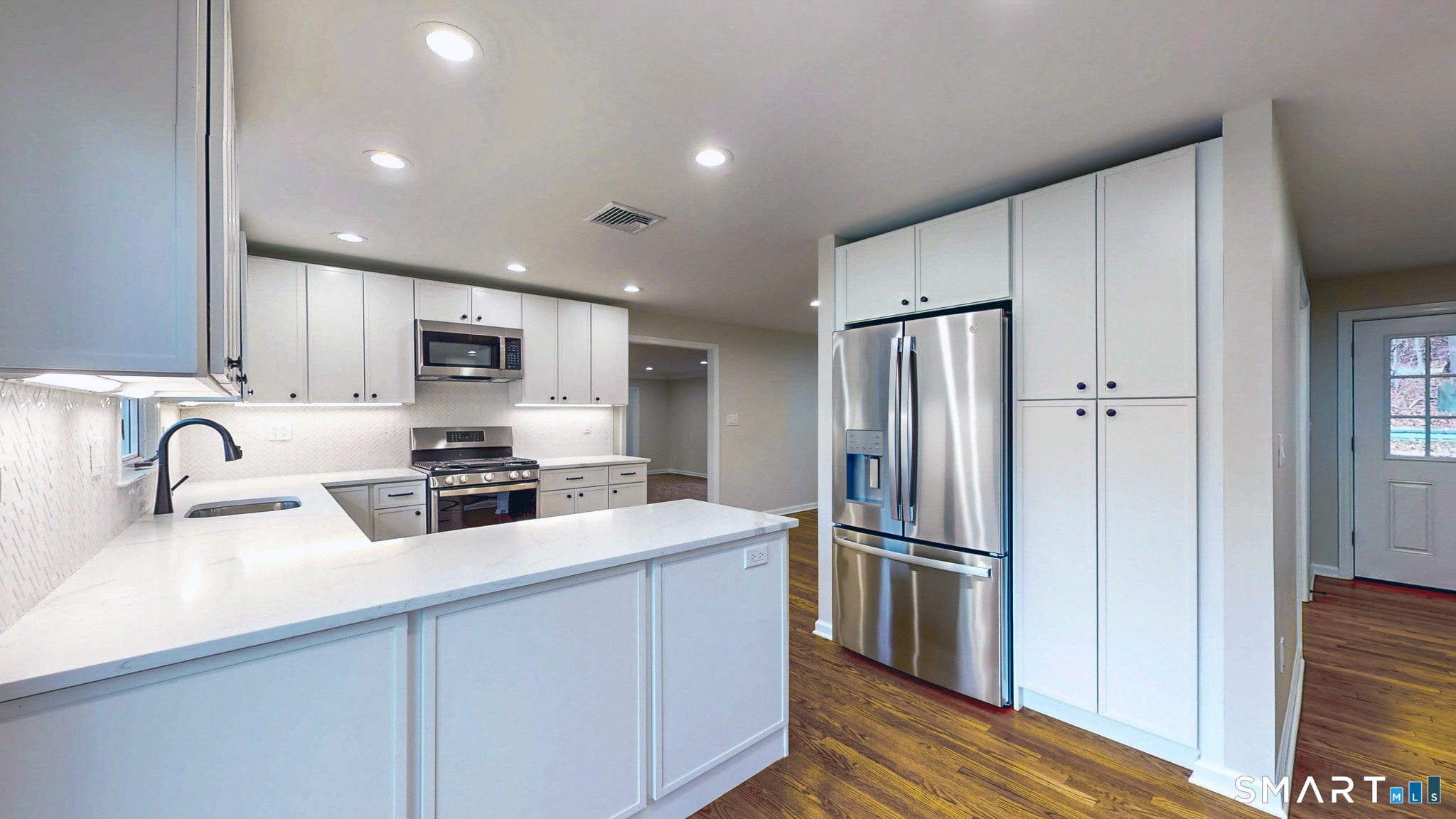 12 Werf Drive Redding CT 06896