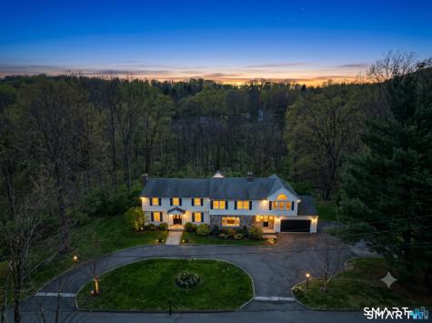 12 Werf Drive Redding CT 06896