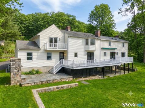 12 Werf Drive Redding CT 06896