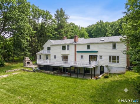 12 Werf Drive Redding CT 06896