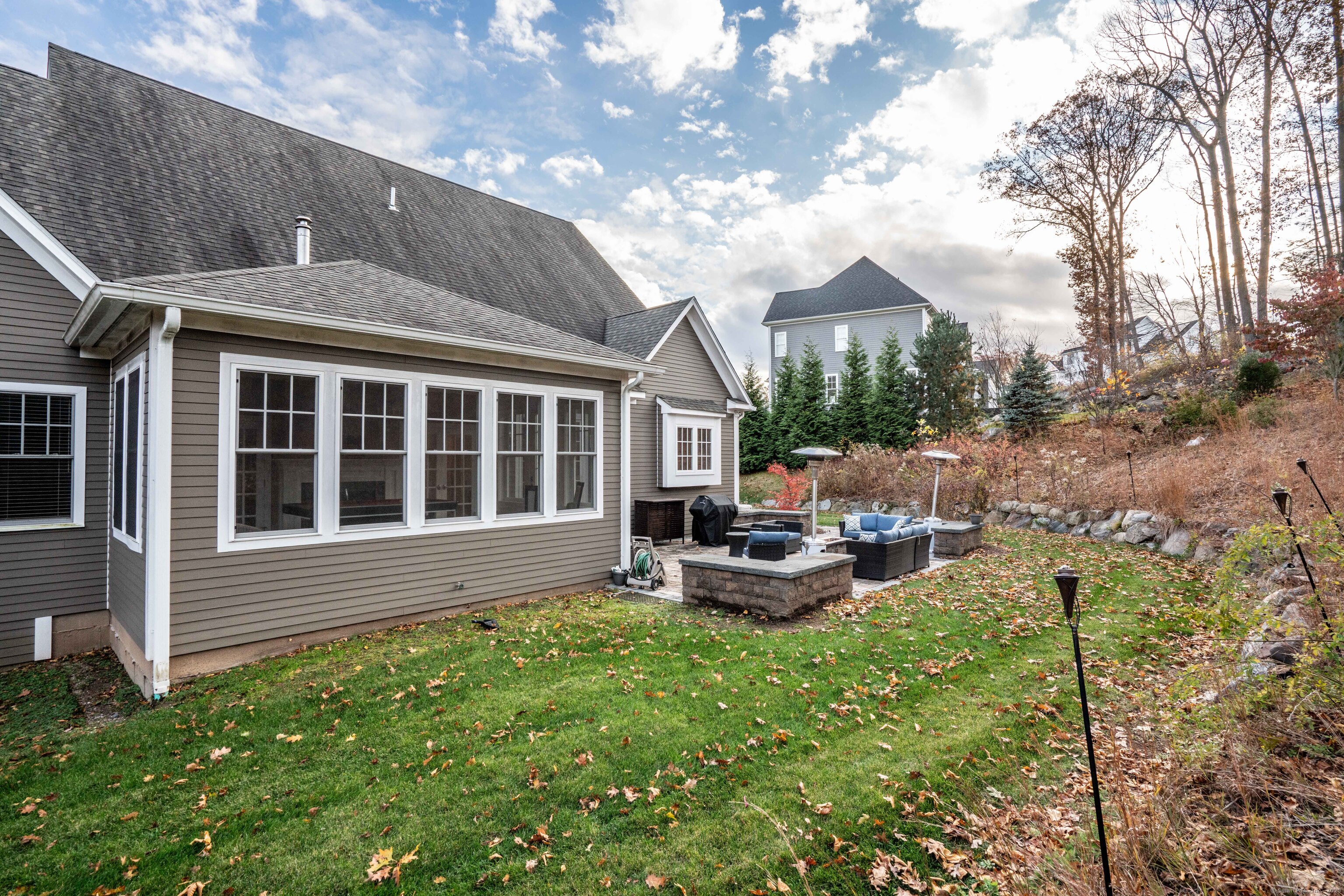 7 Newcastle Place Farmington CT 06085