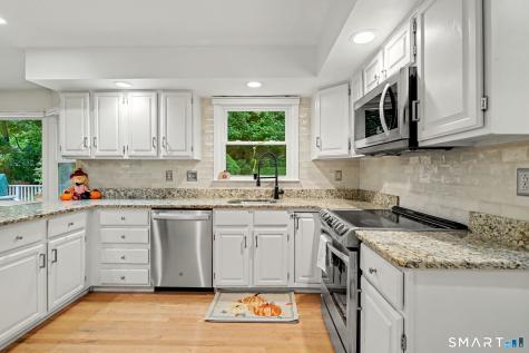 40 Butternut Lane Stratford CT 06614