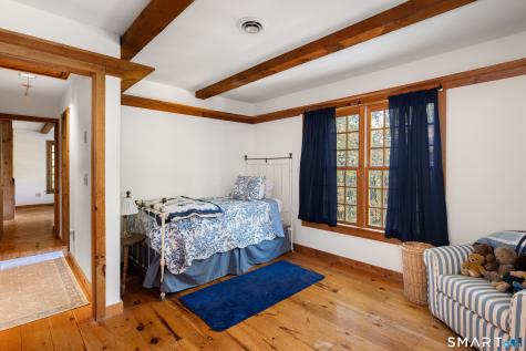 129 Cross Highway Redding CT 06896
