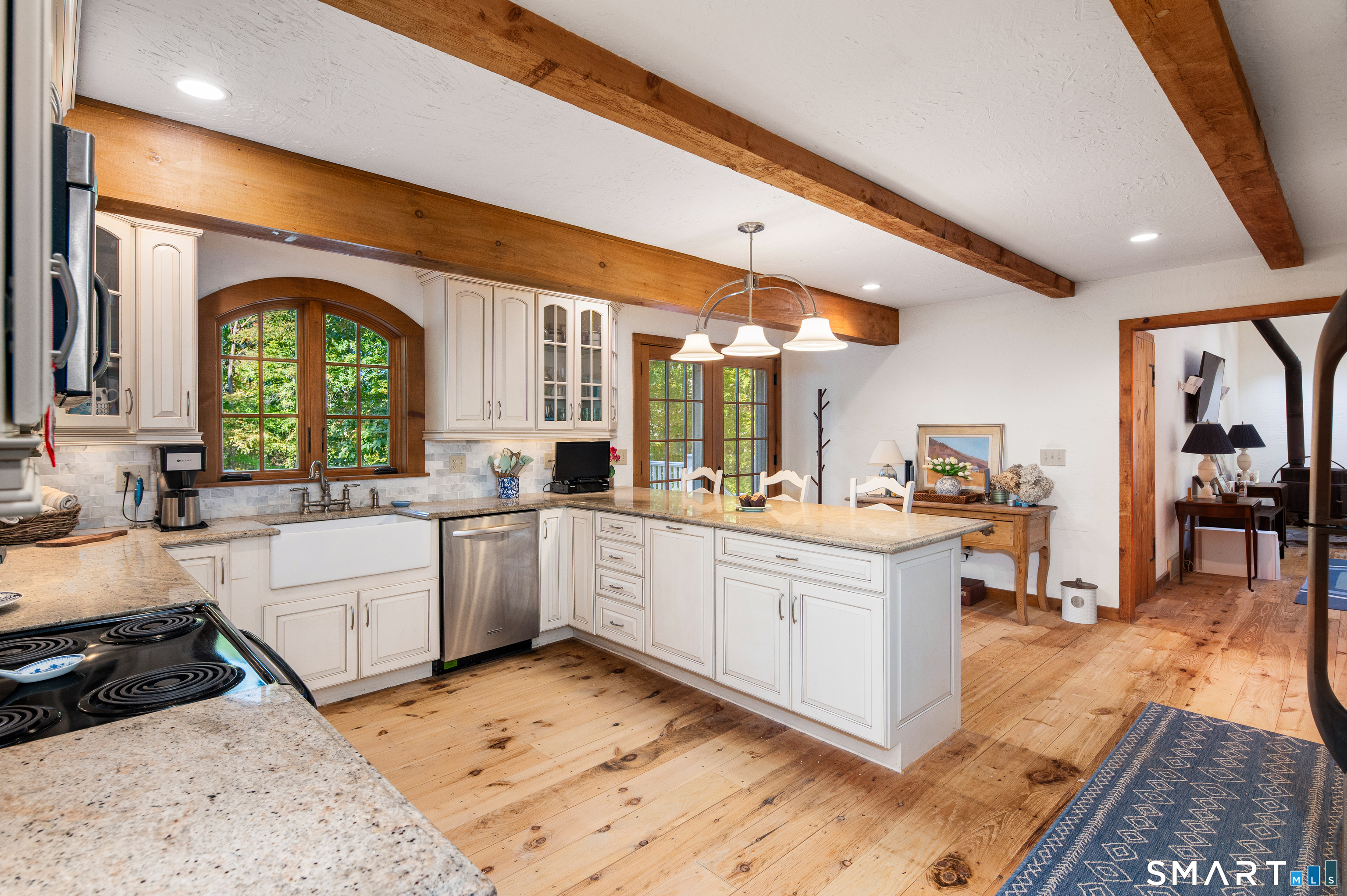 129 Cross Highway Redding CT 06896
