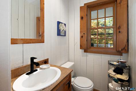 129 Cross Highway Redding CT 06896