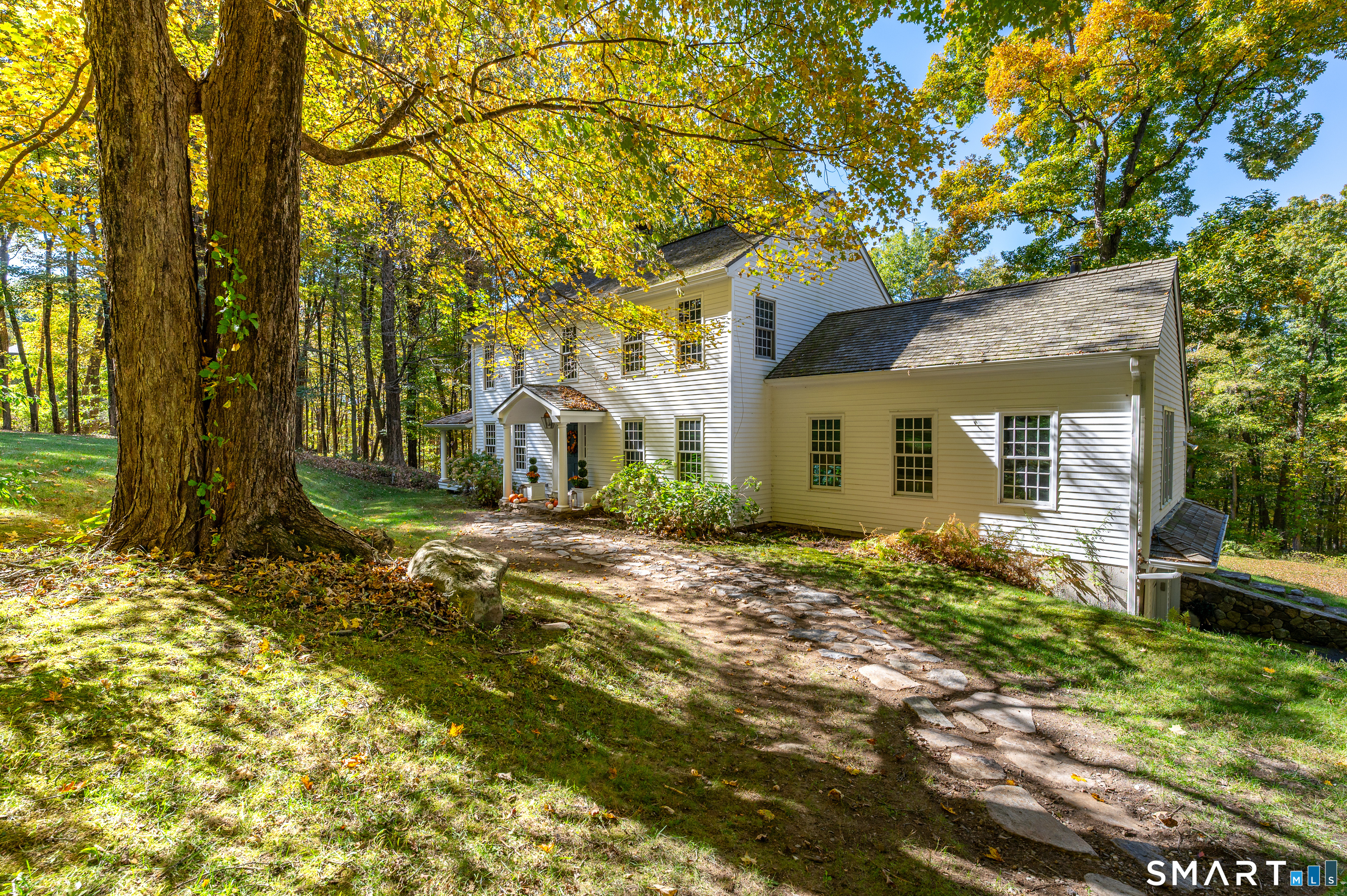 129 Cross Highway Redding CT 06896