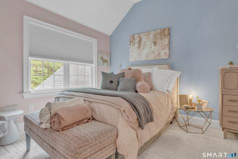 10 Arthurs Court Newtown CT 06470