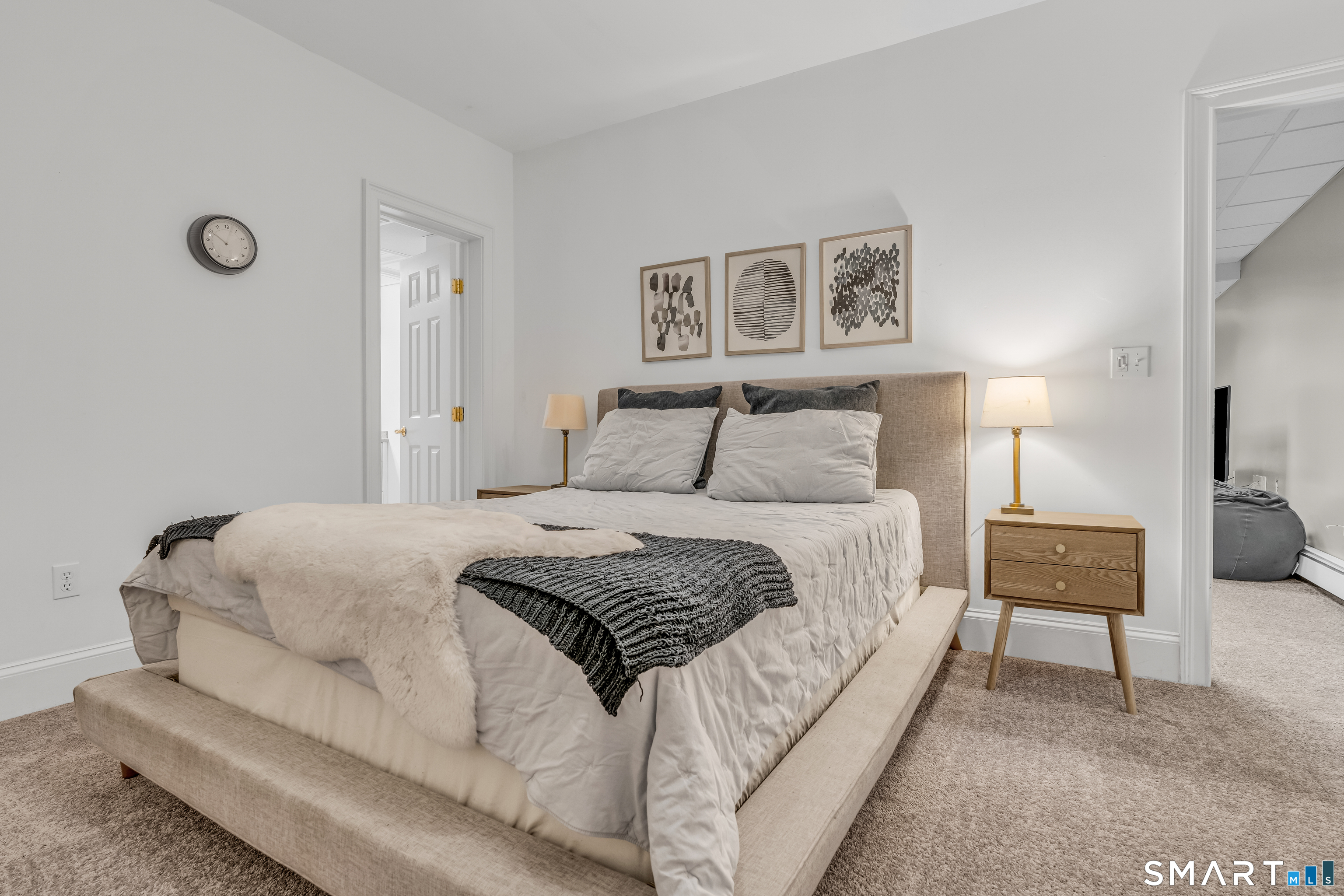 10 Arthurs Court Newtown CT 06470