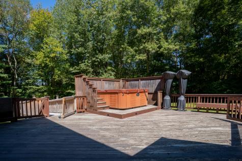 124 Bagburn Road Monroe CT 06468