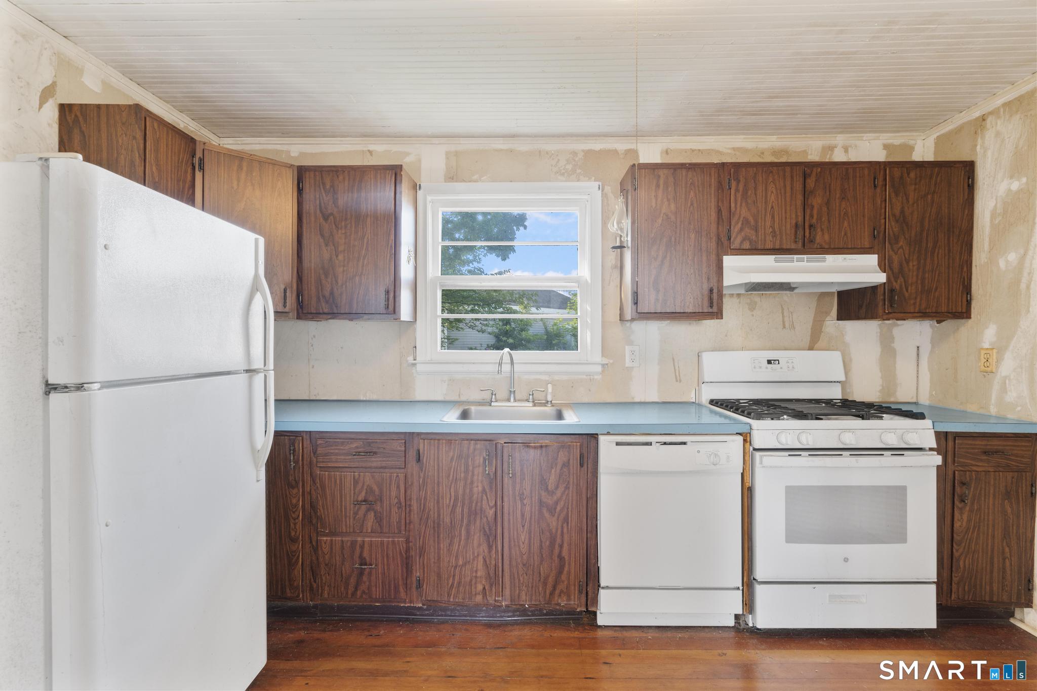 98-B Limewood Avenue Branford CT 06405