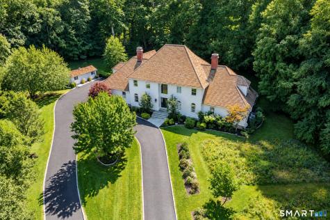 17 Equestrian Ridge Newtown CT 06470