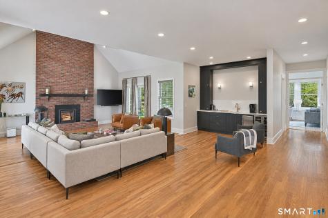 17 Equestrian Ridge Newtown CT 06470